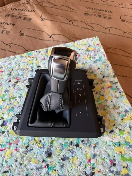 Audi Q3 Vaihteenvalitsin OEM 83B713463A 2019-2024 image 2