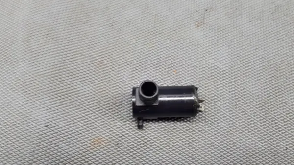 Ford OE 76BG-17k624 Spolarpump Escort Mk1 image 3