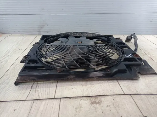 BMW E39 Jäähdyttimen tuuletin 64548380780 image 2