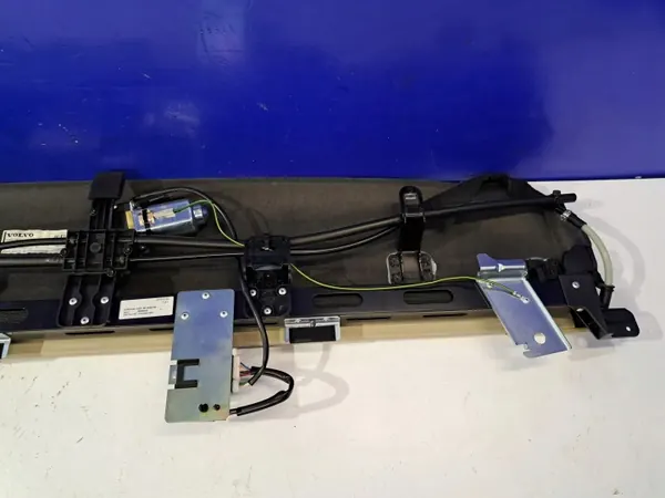 Étagre de coffre Volvo S60 II OEM 39834992 - Occasion image 6
