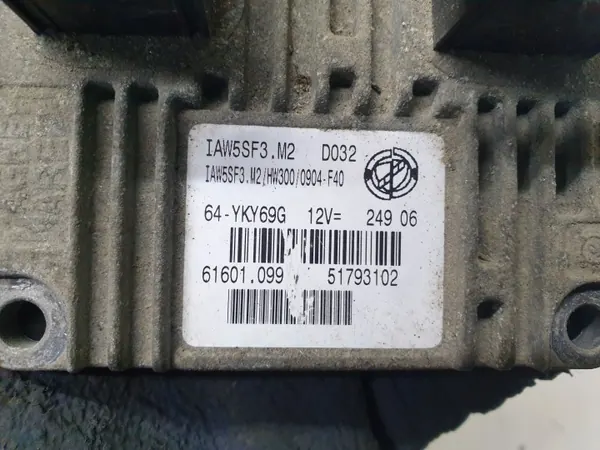 Fiat Motorcomputer 51793102 voor Grande Punto 1.4 image 4