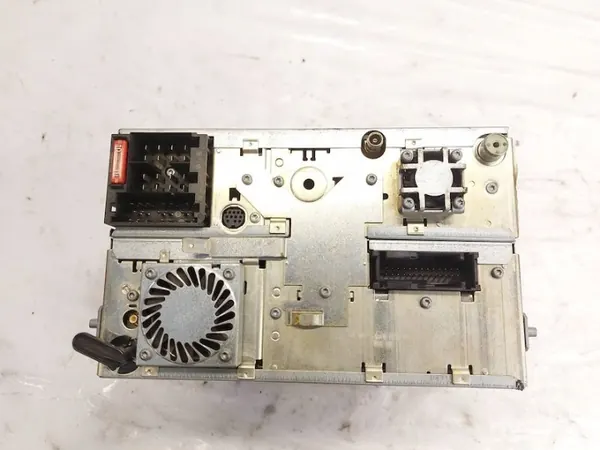 Audi CD-navigationsradio OEM 8E0035192B - Begagnad image 7