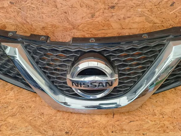 Front Bumper Grill Nissan Qashqai J11 II image 4