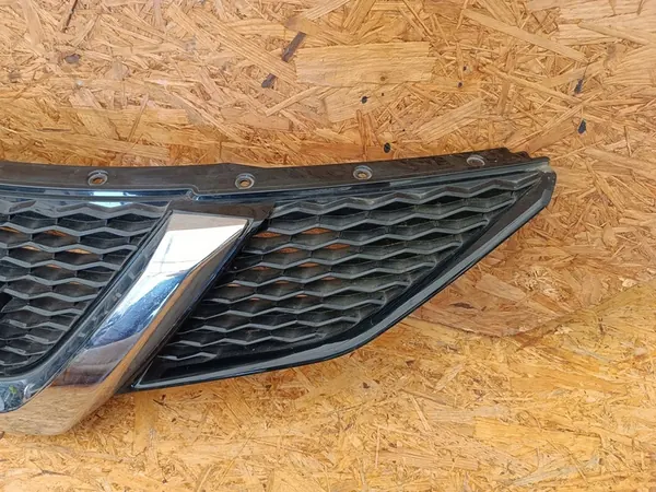 Front Bumper Grill Nissan Qashqai J11 II image 5