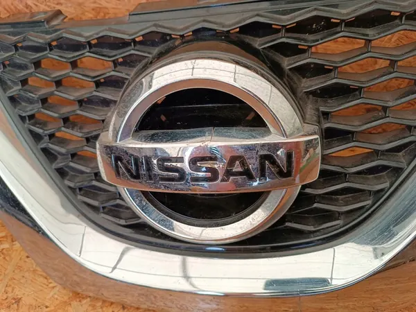 Front Bumper Grill Nissan Qashqai J11 II image 9