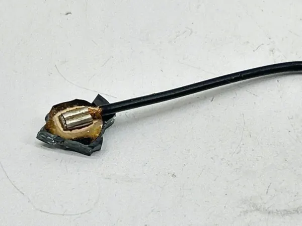 Amplificateur d'antenne OEM 95B035225F Porsche Cayenne image 3