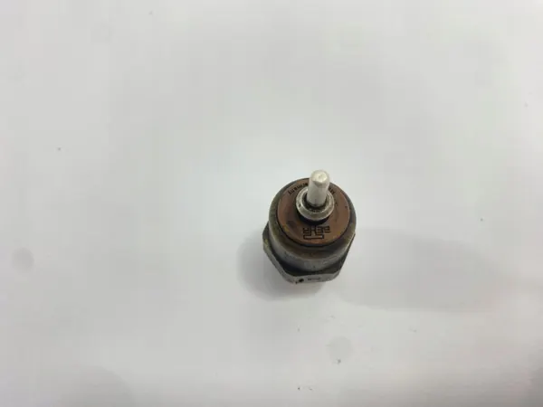 Sensor Temperatura OEM 0065455124 para Mercedes W124 image 4