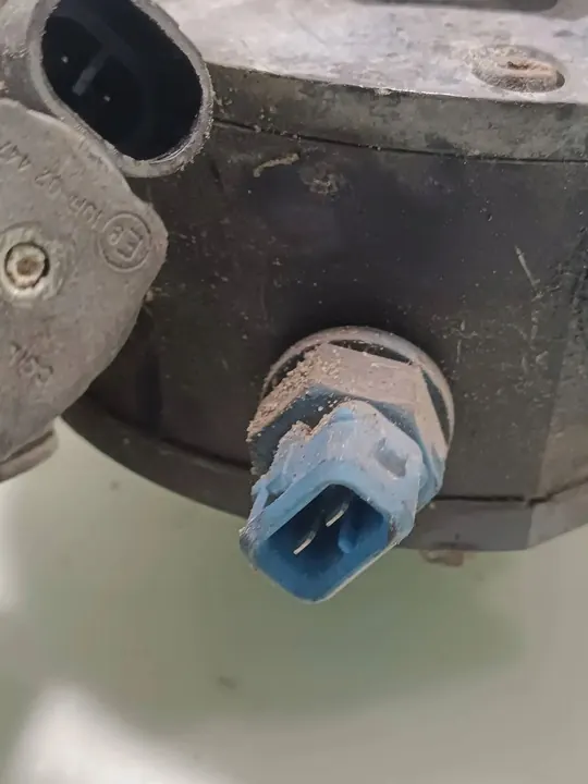 Reductor LPG Audi A4 S4 B6 8E 8H 2001 67R010054 image 3