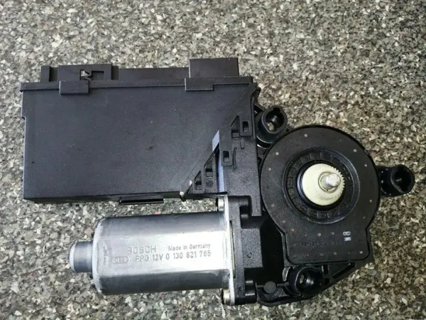 Motor de janela esquerda traseira VW Touareg OEM 3D0959795C image 3