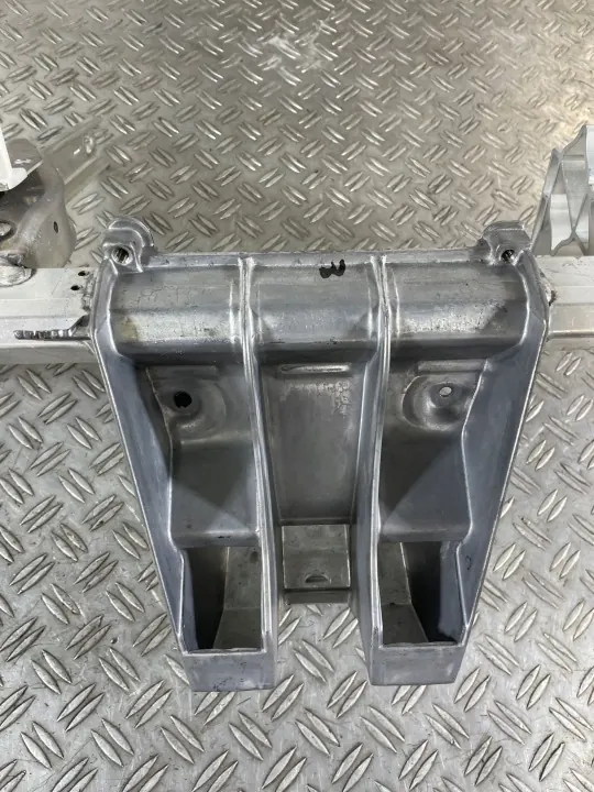 Mercedes E W212 12-16 Traverse OEM A2126800155 image 5