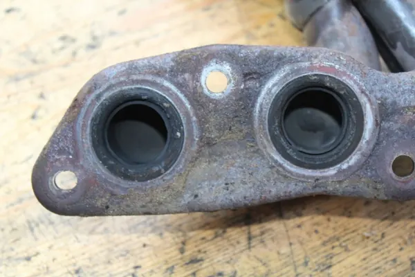 Colector de escape Toyota OEM 2NZ para Yaris 1.3 image 5