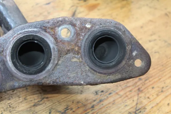Colector de escape Toyota OEM 2NZ para Yaris 1.3 image 7