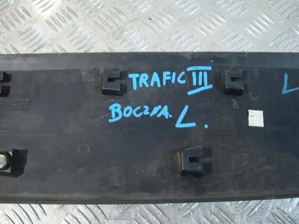 Renault Trafic III Left Side Trim image 6