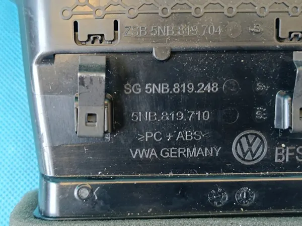 Grille de ventilation OEM 5NB819710 5NB858418 VW Tiguan image 9