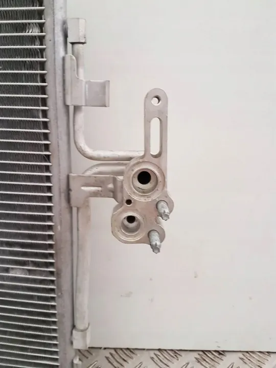 Condensador AC Volvo OE 6G91-19710-DB - Usado image 8