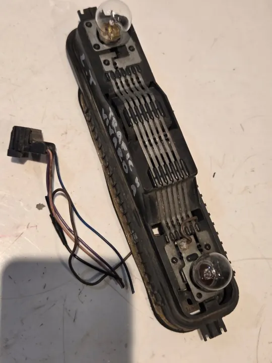 Inserto de Faro Trasero Renault OE Usado image 5