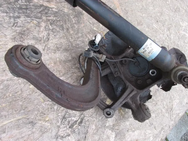 Mazda CX-5 I 2.2D Höger Bakre Knuckle + Stötdämpare KF6928700 image 7