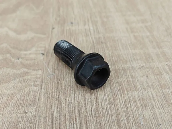 OEM SRUN62 Pyöränruuvit Sarja BMW G26 - 17" image 6