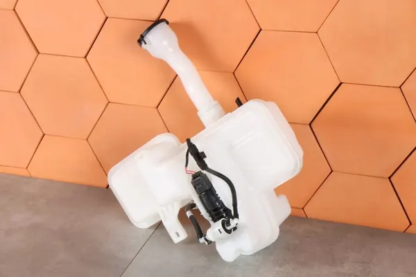 BMW i3 I01 Pesuneste Säiliö + Pumppu image 3