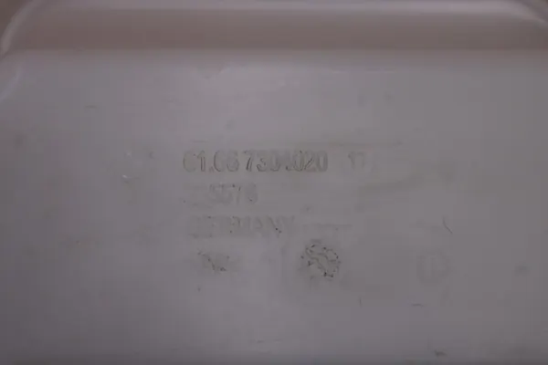 BMW i3 I01 Pesuneste Säiliö + Pumppu image 5