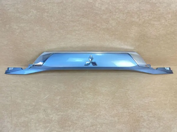 OEM CASCAS 5817A265 Tavaratilalistake Mitsubishille image 2