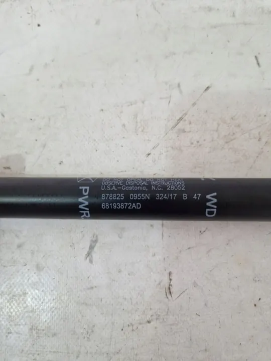 Dodge Durango III Baklucka Dämpare 68193872AD image 3