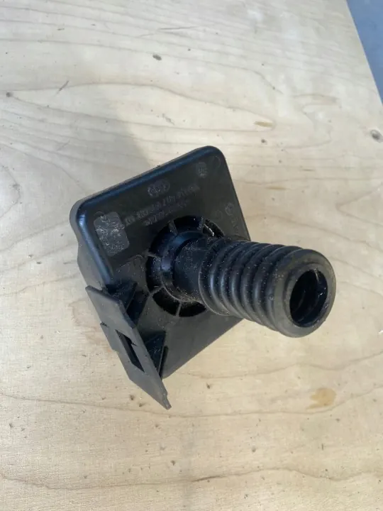 Mercedes-Benz Ölablassschraube OEM A6510102715 image 3