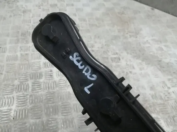 OEM FRE58218 Linker Achterlicht Inzet - Gebruikt image 3