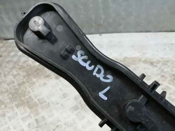 OEM FRE58218 Linker Achterlicht Inzet - Gebruikt image 8