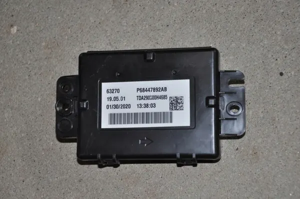 Module amplificateur AC OEM 68447892AB pour Chrysler Pacifica image 3