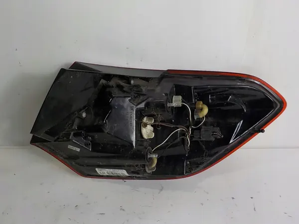 OPEL ASTRA J IV KOMBI VÄNSTER BAKLYKT OEM 13282242 image 4