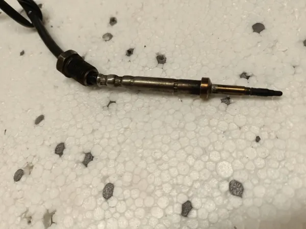 Avgastemperatursensor BMW 5 F10 F11 7805606 image 3