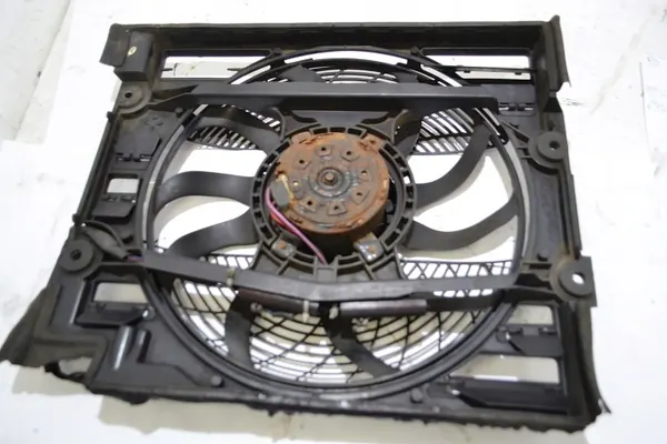 Ventilador radiador BMW 5 E39 OEM 64548380780 Usado image 4