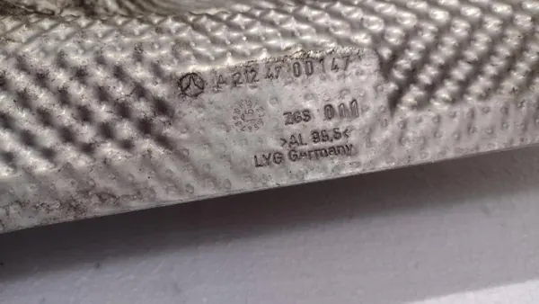 Mercedes lämpösuoja OEM A2124700147 CLS W218:lle image 3