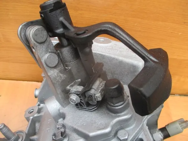 Opel Astra H J 1.4 1.6 1.8 Capteur Start Stop Boîte 5 image 4