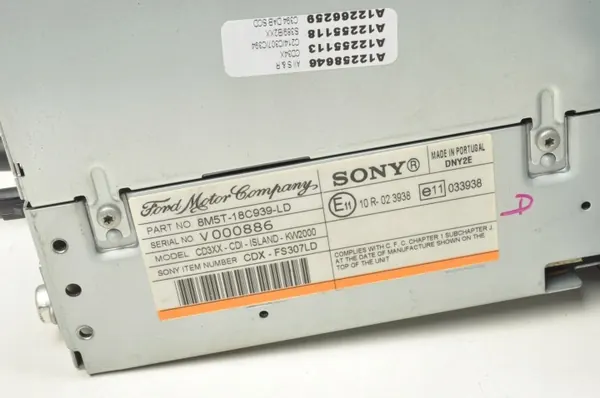 Ford OEM 8M5T-18C939-LD Radio Sony DAB & MP3:llä image 8
