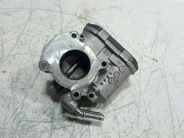 TOYOTA AYGO YARIS DROSSSELKLAPPE 22030-0Q020 image 3