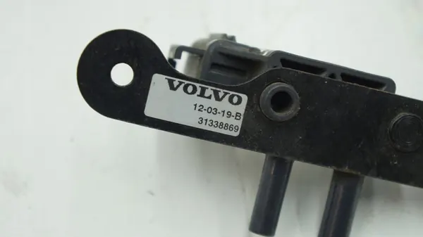 VOLVO PAKOKAASUPAINEANTURI V50 D2 31338869 image 2