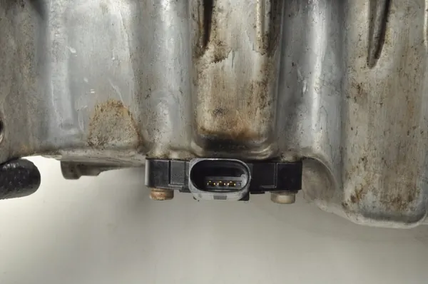 Cárter de óleo Audi usado OEM 04L103603C - 45 chars image 3