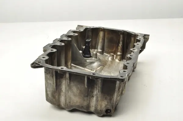 Cárter de óleo Audi usado OEM 04L103603C - 45 chars image 8