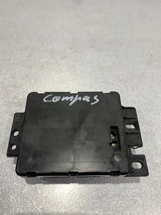 Jeep Compass ilmastointipaneeli OEM FBZ18608 - Käytetty image 2
