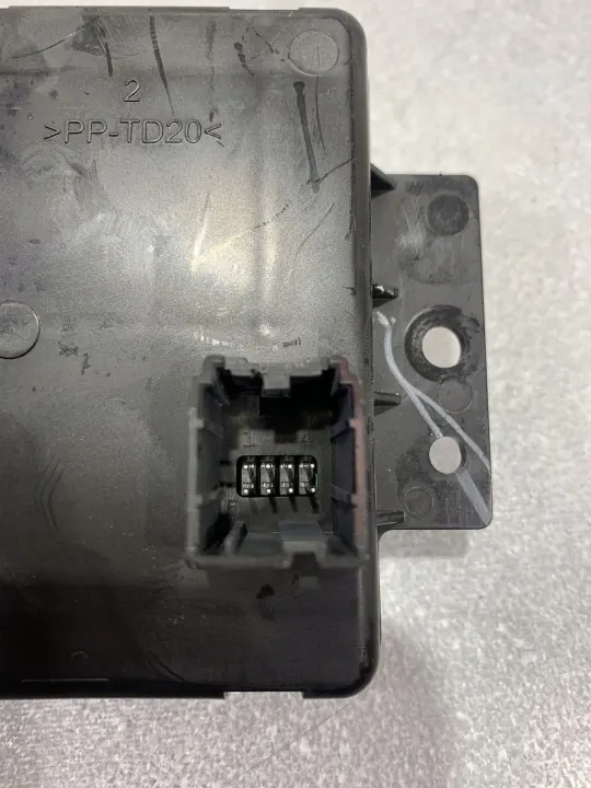 Jeep Compass ilmastointipaneeli OEM FBZ18608 - Käytetty image 5