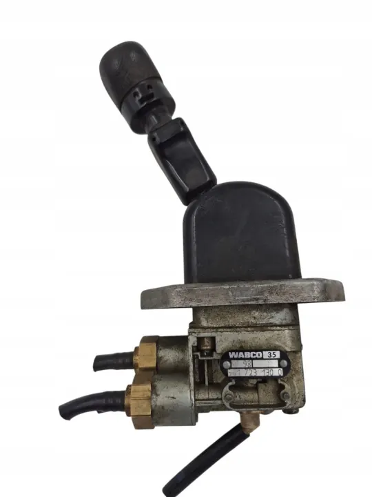 Soupape de frein à main OEM 9617231300 DAF CF 95XF image 2
