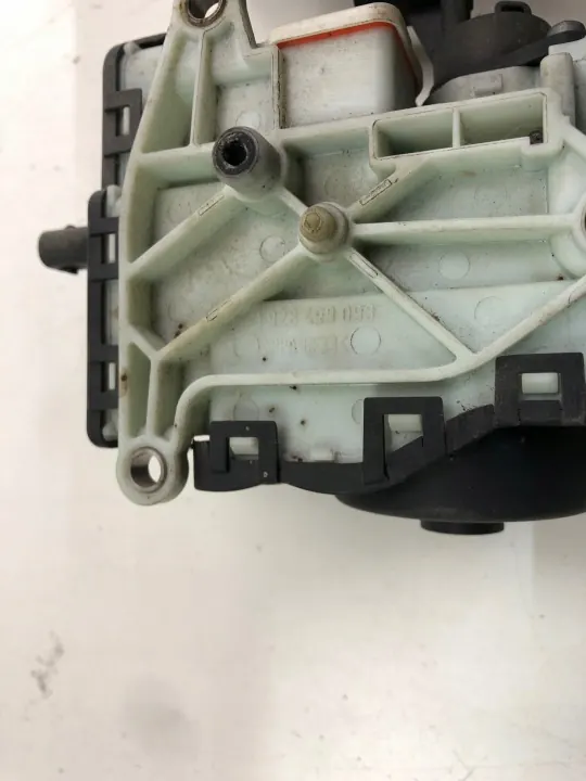 Mercedes AdBlue-pomp OEM 0928404016 - Gebruikt image 3
