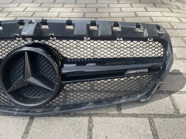 Griglia AMG GLA Mercedes Originale image 3
