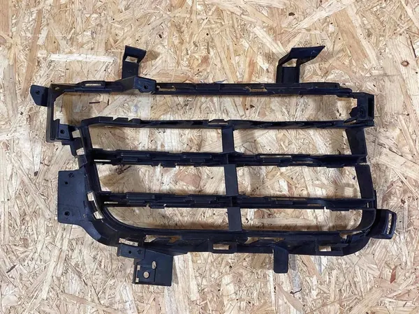 Suporte de para-choque direito Porsche Cayenne 9y0807682 image 5