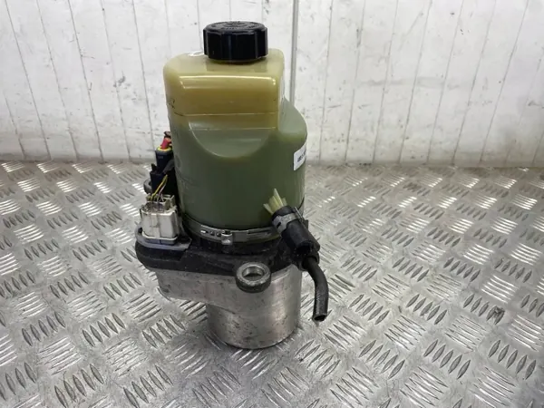 Stuurbekrachtigingspomp Ford Focus MK2 C-MAX 4M513K514BD image 4