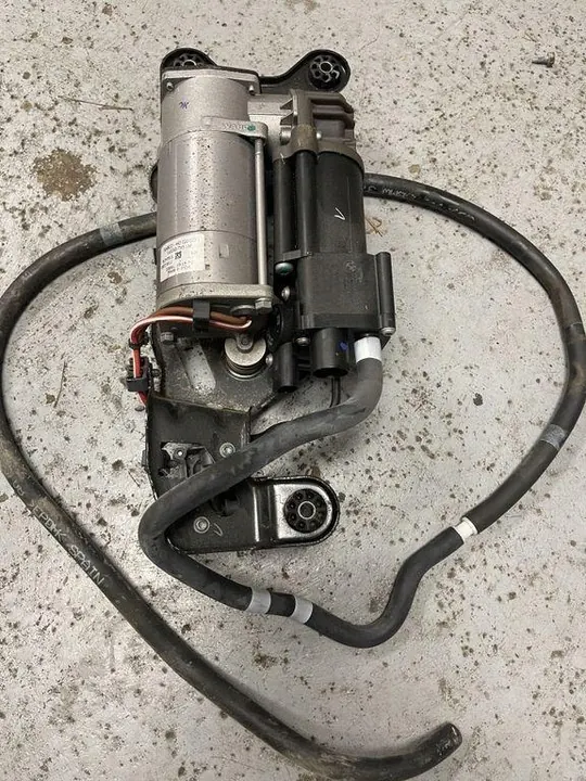Compresseur de suspension BMW X5 (F15, F85) 26071611 image 3