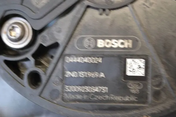 AdBlue-säiliö OEM 2N0.131.969.A VW Transporter T6:lle image 4