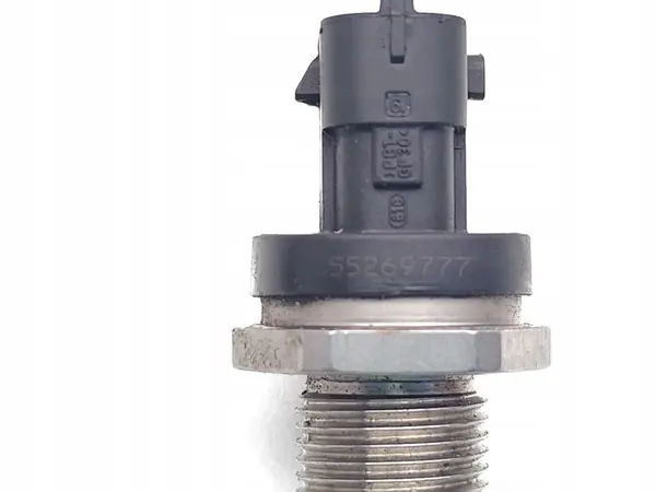 Vauxhall Combo Brandstofdruksensor 1.3 CDTi Diesel 2016 image 7